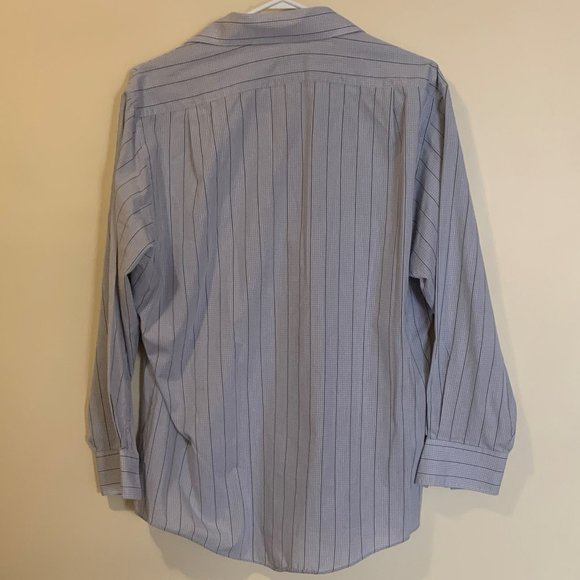 Van Heusen Men's Fitted Dress Shirt Button Down - 31" Length & 16.5 Collar - Picture 2 of 7